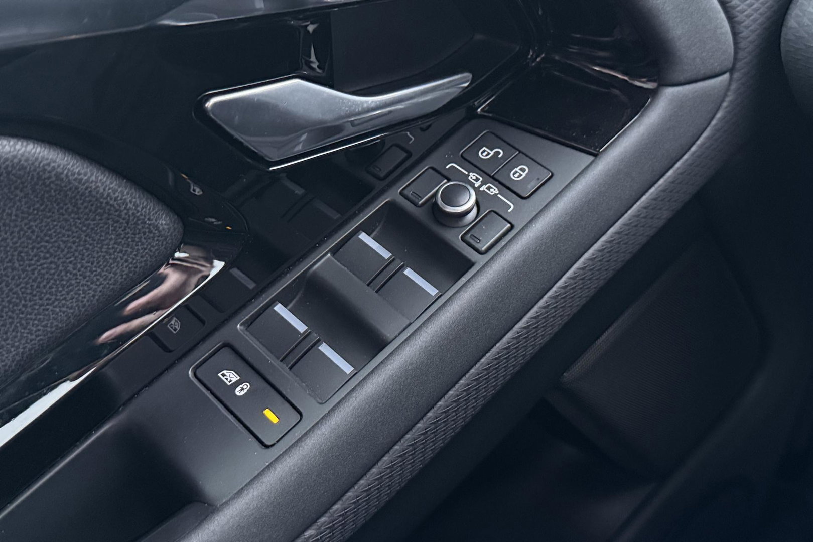 Land Rover Range Rover Evoque P300e R-Dynamic S | Panoramadak | Meridian | Stoel+Stuurverwarming | 20 Inch