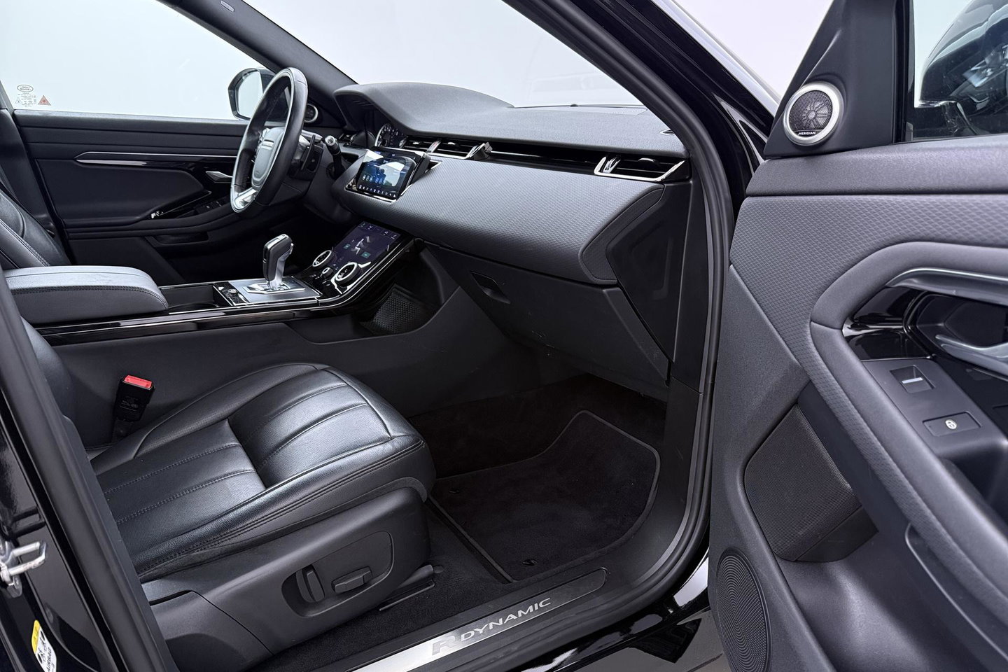 Land Rover Range Rover Evoque P300e R-Dynamic S | Panoramadak | Meridian | Stoel+Stuurverwarming | 20 Inch