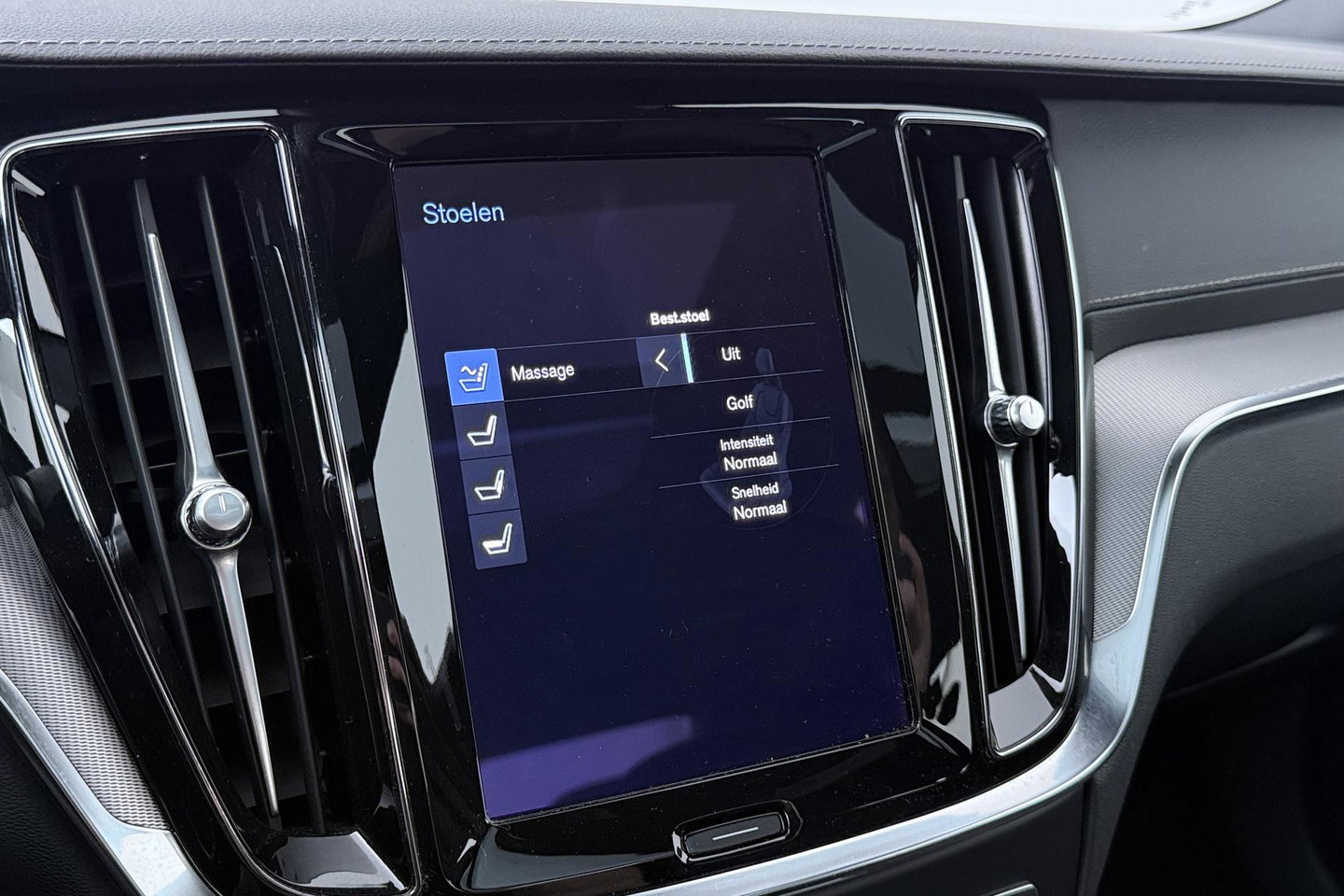 Volvo S60 T8 R-Design | Harman/Kardon | Panoramadak | Trekhaak | 360° Camera | Massage | Head-Up | ACC