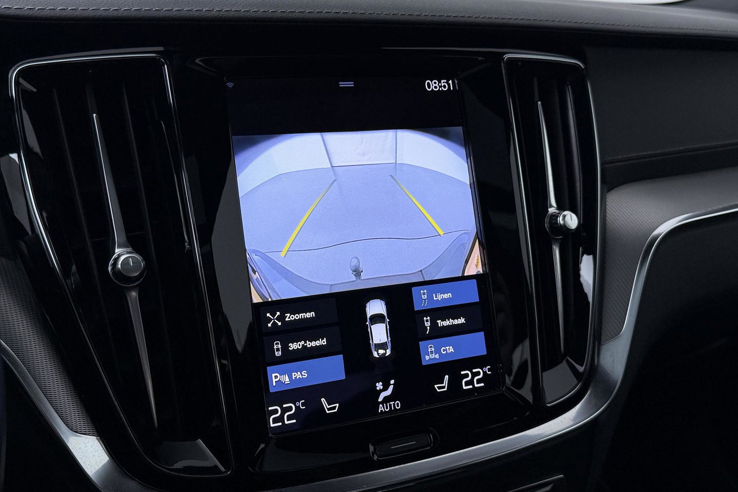 Volvo S60 T8 R-Design | Harman/Kardon | Panoramadak | Trekhaak | 360° Camera | Massage | Head-Up | ACC
