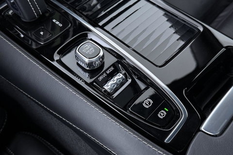 Volvo S60 T8 R-Design | Harman/Kardon | Panoramadak | Trekhaak | 360° Camera | Massage | Head-Up | ACC