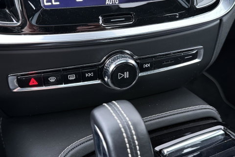 Volvo S60 T8 R-Design | Harman/Kardon | Panoramadak | Trekhaak | 360° Camera | Massage | Head-Up | ACC