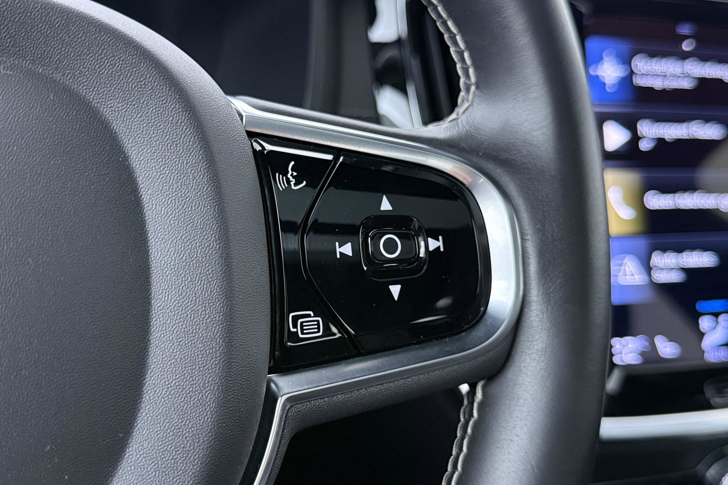 Volvo S60 T8 R-Design | Harman/Kardon | Panoramadak | Trekhaak | 360° Camera | Massage | Head-Up | ACC