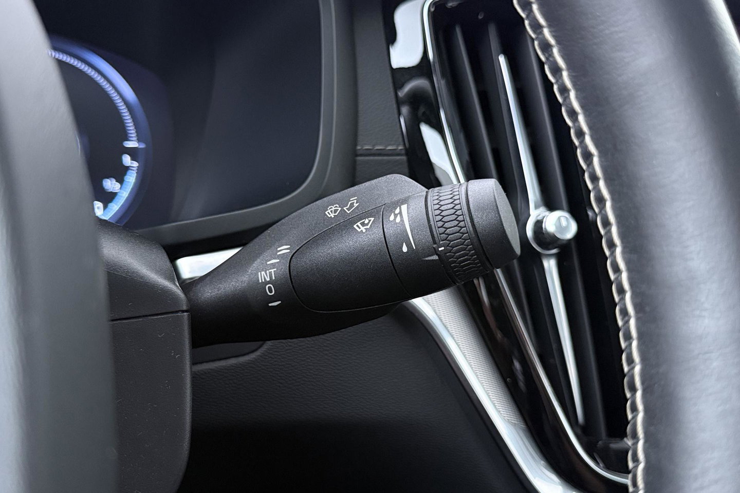 Volvo S60 T8 R-Design | Harman/Kardon | Panoramadak | Trekhaak | 360° Camera | Massage | Head-Up | ACC
