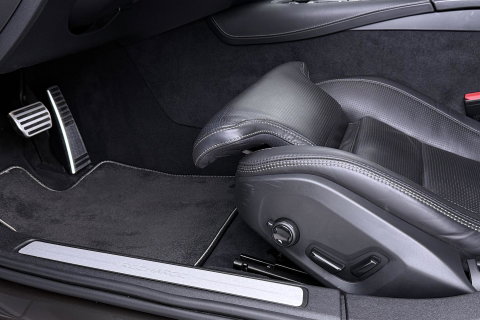 Volvo S60 T8 R-Design | Harman/Kardon | Panoramadak | Trekhaak | 360° Camera | Massage | Head-Up | ACC