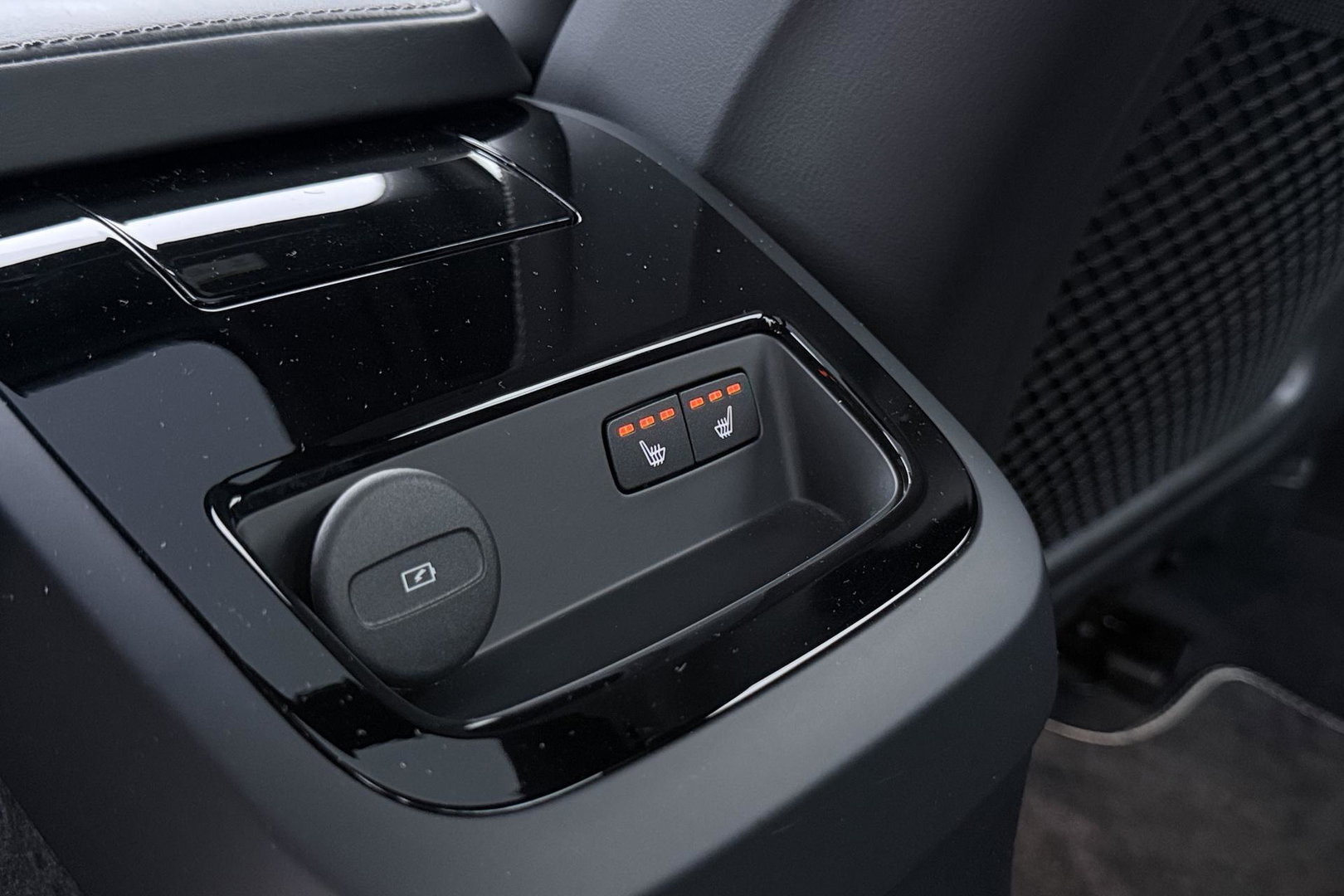 Volvo S60 T8 R-Design | Harman/Kardon | Panoramadak | Trekhaak | 360° Camera | Massage | Head-Up | ACC