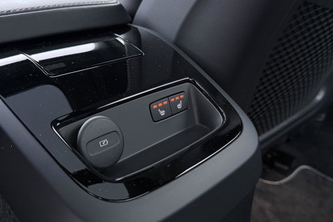 Volvo S60 T8 R-Design | Harman/Kardon | Panoramadak | Trekhaak | 360° Camera | Massage | Head-Up | ACC