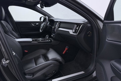 Volvo S60 T8 R-Design | Harman/Kardon | Panoramadak | Trekhaak | 360° Camera | Massage | Head-Up | ACC