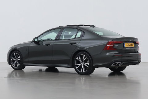 Volvo S60 T8 R-Design | Harman/Kardon | Panoramadak | Trekhaak | 360° Camera | Massage | Head-Up | ACC