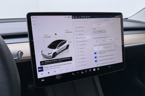 Tesla Model 3 Standard RWD Plus 60 kWh | Panoramadak | Warmtepomp | Autopilot | Stoel+Stuurverwarming | ACC