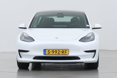 Tesla Model 3 Standard RWD Plus 60 kWh | Panoramadak | Warmtepomp | Autopilot | Stoel+Stuurverwarming | ACC