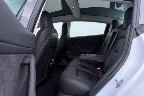 Tesla Model 3 Standard RWD Plus 60 kWh | Panoramadak | Warmtepomp | Autopilot | Stoel+Stuurverwarming | ACC