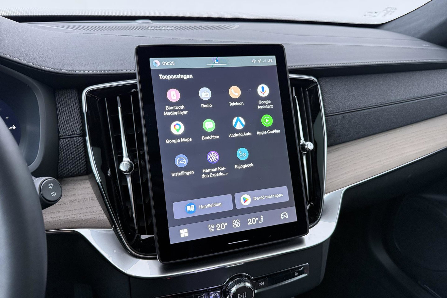 Volvo XC90 T8 Ultra Dark | ACC | Head-Up | Panoramadak | Trekhaak | Harman/Kardon | 7P | 360° Camera