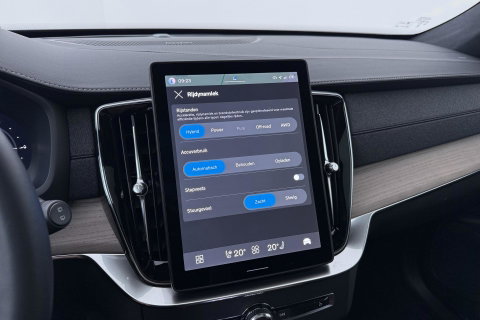 Volvo XC90 T8 Ultra Dark | ACC | Head-Up | Panoramadak | Trekhaak | Harman/Kardon | 7P | 360° Camera