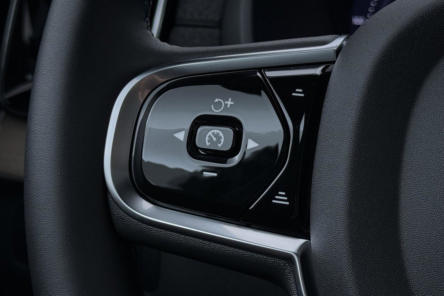 Volvo XC90 T8 Ultra Dark | ACC | Head-Up | Panoramadak | Trekhaak | Harman/Kardon | 7P | 360° Camera