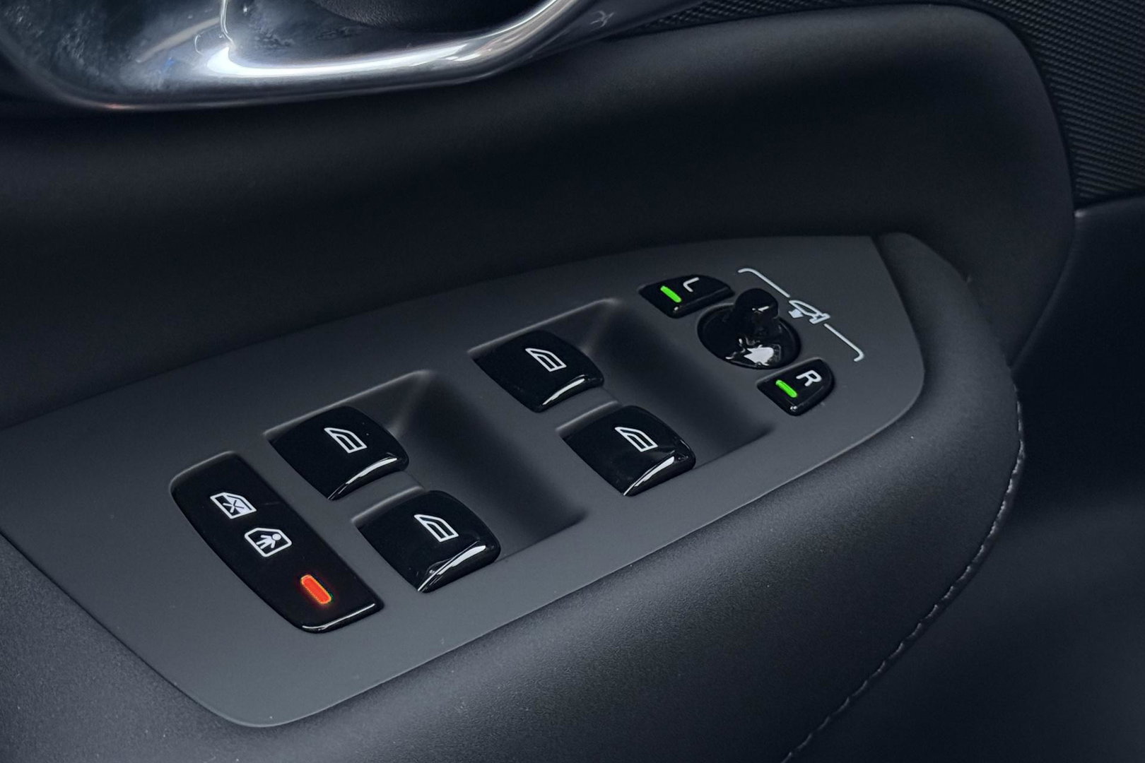 Volvo XC90 T8 Ultra Dark | ACC | Head-Up | Panoramadak | Trekhaak | Harman/Kardon | 7P | 360° Camera