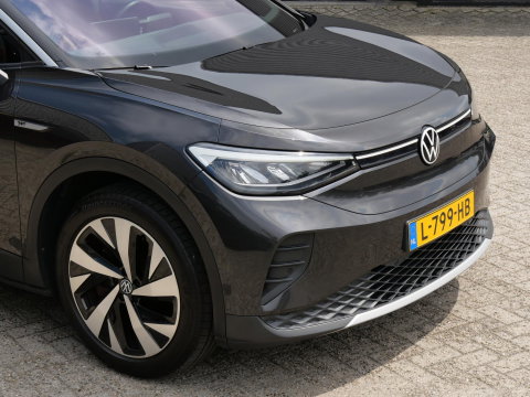 Volkswagen ID.4 77kWh 1ST/ CAMERA/ TREKHAAK/ 20INCH VELGEN/ LUXE INTERIEUR/ SOH 90%