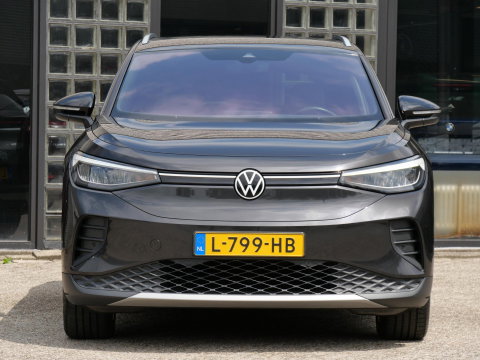 Volkswagen ID.4 77kWh 1ST/ CAMERA/ TREKHAAK/ 20INCH VELGEN/ LUXE INTERIEUR/ SOH 90%