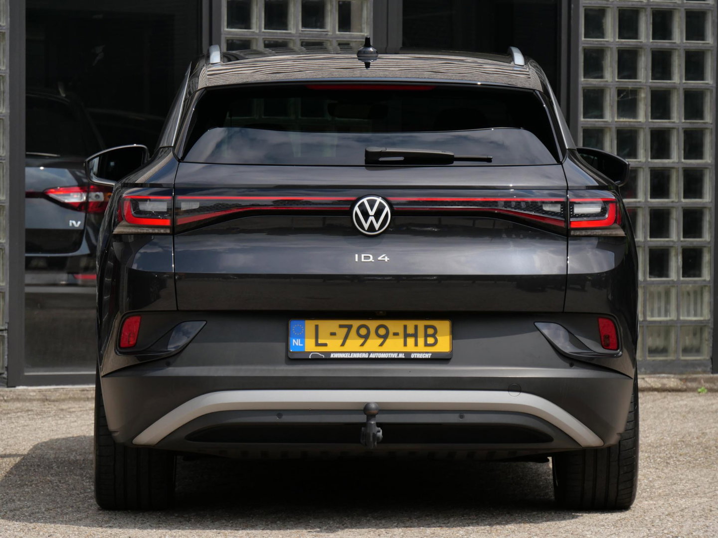 Volkswagen ID.4 77kWh 1ST/ CAMERA/ TREKHAAK/ 20INCH VELGEN/ LUXE INTERIEUR/ SOH 90%