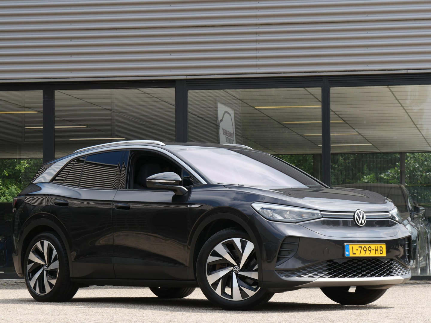 Volkswagen ID.4 77kWh 1ST/ CAMERA/ TREKHAAK/ 20INCH VELGEN/ LUXE INTERIEUR/ SOH 90%