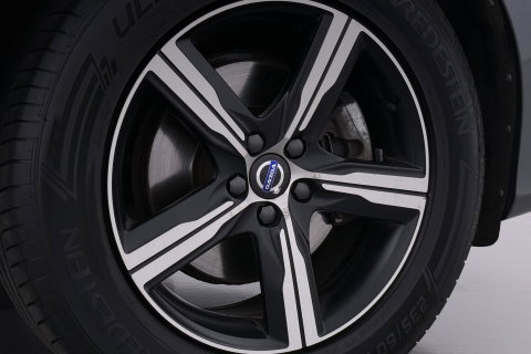Volvo XC60 2.4 D4 AWD R-Design | GRIJS KENTEKEN | Panoramadak | Trekhaak | BLIS | Standkachel | Stoel+Stuurverwarming | Camera | ACC