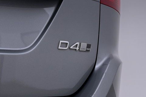 Volvo XC60 2.4 D4 AWD R-Design | GRIJS KENTEKEN | Panoramadak | Trekhaak | BLIS | Standkachel | Stoel+Stuurverwarming | Camera | ACC