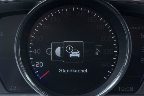 Volvo XC60 2.4 D4 AWD R-Design | GRIJS KENTEKEN | Panoramadak | Trekhaak | BLIS | Standkachel | Stoel+Stuurverwarming | Camera | ACC