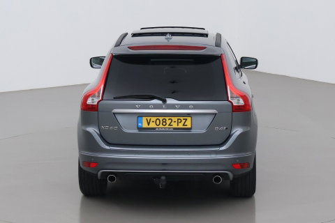 Volvo XC60 2.4 D4 AWD R-Design | GRIJS KENTEKEN | Panoramadak | Trekhaak | BLIS | Standkachel | Stoel+Stuurverwarming | Camera | ACC
