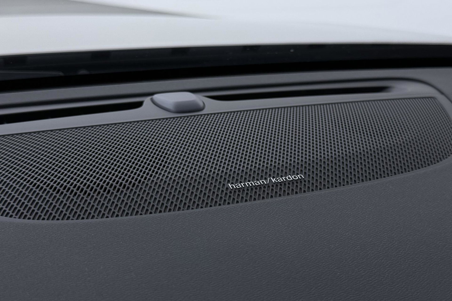 Volvo V60 T6 Plus Bright | LONG RANGE | Harman/Kardon | BLIS | Memory | Trekhaak | ACC | Camera | Stoel+Stuurverwarming
