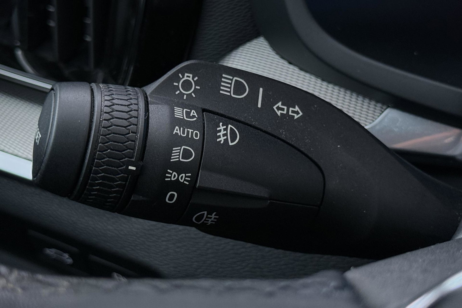 Volvo V60 T6 Plus Bright | LONG RANGE | Harman/Kardon | BLIS | Memory | Trekhaak | ACC | Camera | Stoel+Stuurverwarming