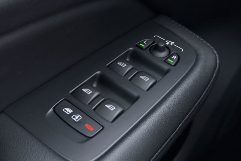 Volvo V60 T6 Plus Bright | LONG RANGE | Harman/Kardon | BLIS | Memory | Trekhaak | ACC | Camera | Stoel+Stuurverwarming