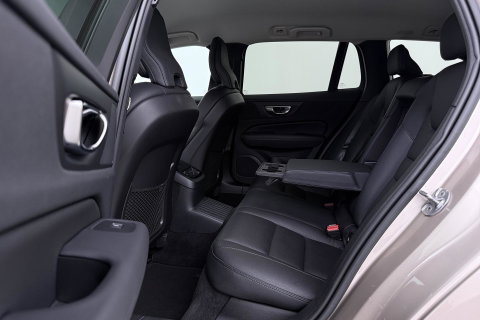 Volvo V60 T6 Plus Bright | LONG RANGE | Harman/Kardon | BLIS | Memory | Trekhaak | ACC | Camera | Stoel+Stuurverwarming