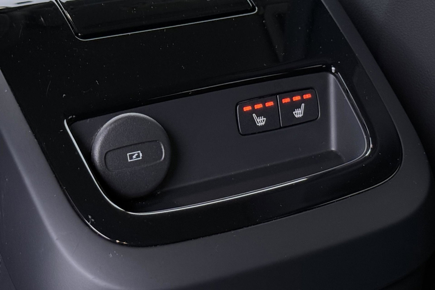Volvo V60 T6 Plus Bright | LONG RANGE | Harman/Kardon | BLIS | Memory | Trekhaak | ACC | Camera | Stoel+Stuurverwarming