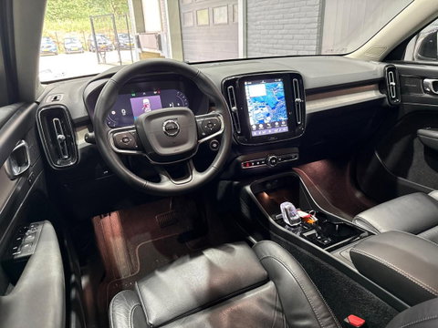 Volvo XC40 2.0 B4 Plus Bright | Trekhaak | Leder | Harman/Kardon | Keyless | Camera