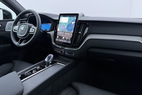 Volvo XC60 T6 Plus Black Edition | Bowers&Wilkins | Panoramadak | 360° Camera | Ventilatie + Massagestoelen | Trekhaak | Pilot Assist