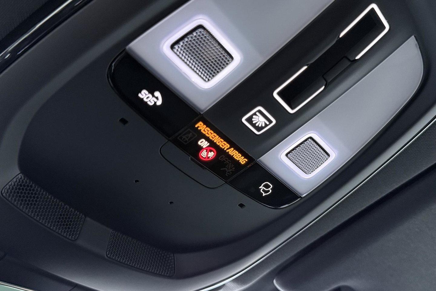 Volvo XC60 T6 Plus Black Edition | Bowers&Wilkins | Panoramadak | 360° Camera | Ventilatie + Massagestoelen | Trekhaak | Pilot Assist