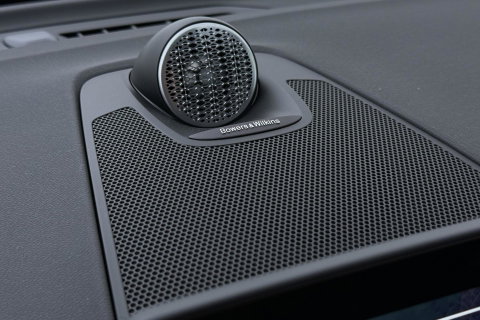 Volvo XC60 T6 Plus Black Edition | Bowers&Wilkins | Panoramadak | 360° Camera | Ventilatie + Massagestoelen | Trekhaak | Pilot Assist