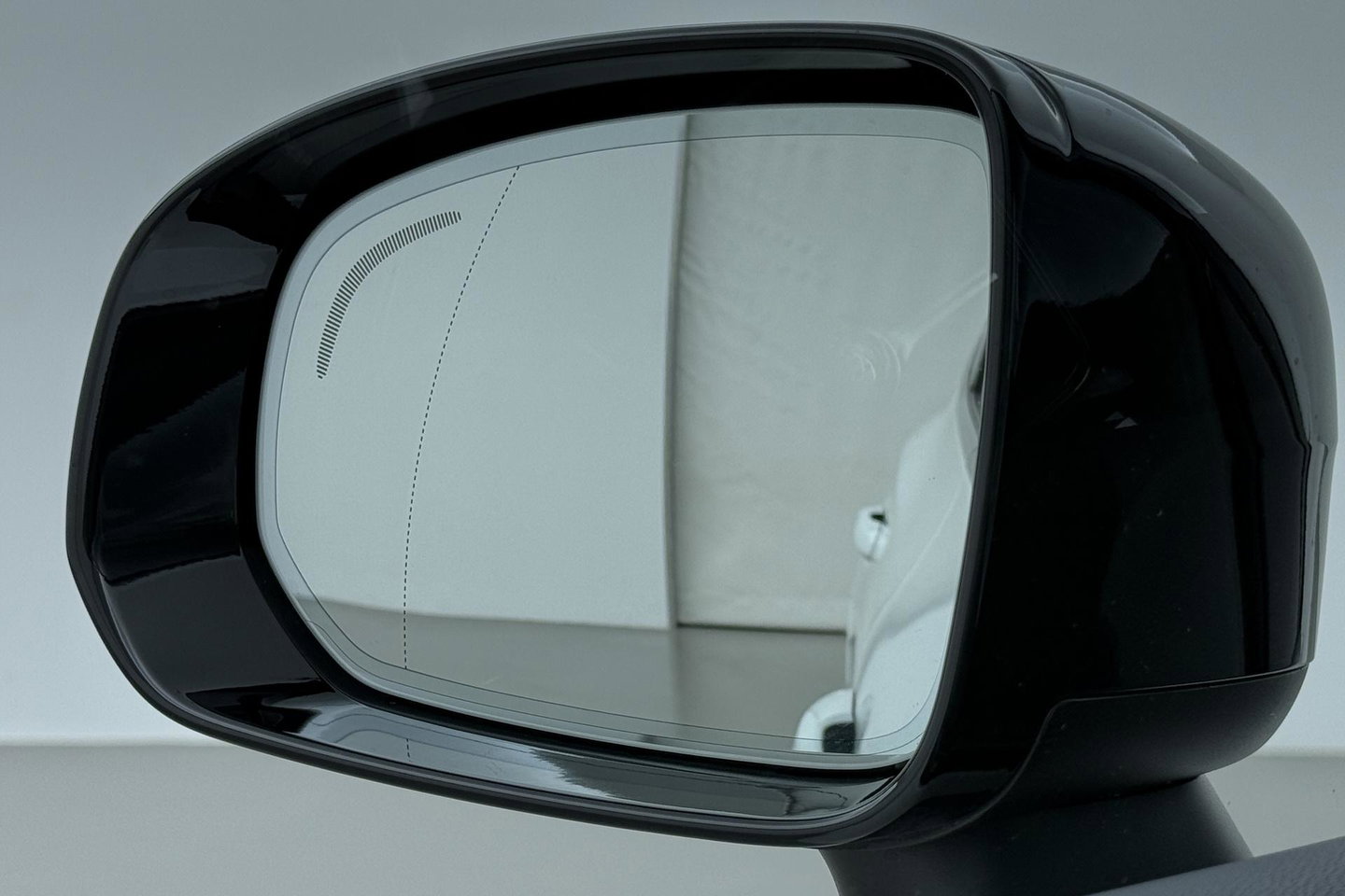 Volvo XC60 T6 Plus Black Edition | Bowers&Wilkins | Panoramadak | 360° Camera | Ventilatie + Massagestoelen | Trekhaak | Pilot Assist
