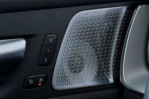Volvo XC60 T6 Plus Black Edition | Bowers&Wilkins | Panoramadak | 360° Camera | Ventilatie + Massagestoelen | Trekhaak | Pilot Assist