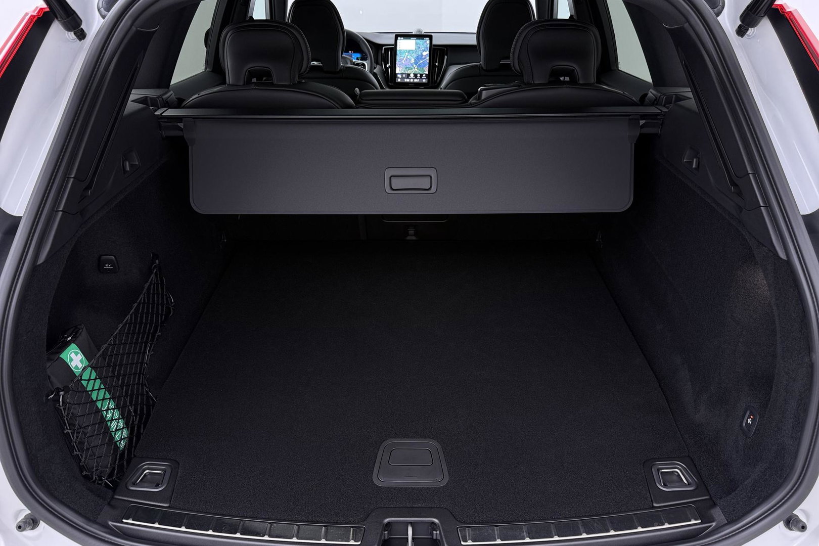 Volvo XC60 T6 Plus Black Edition | Bowers&Wilkins | Panoramadak | 360° Camera | Ventilatie + Massagestoelen | Trekhaak | Pilot Assist