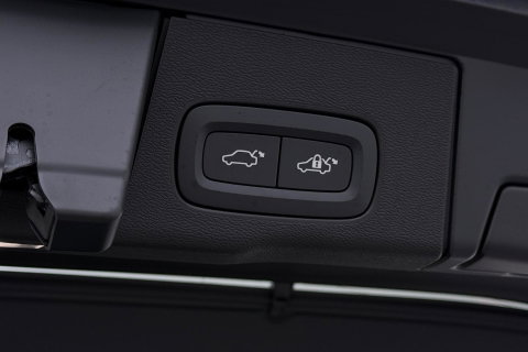 Volvo XC60 T6 Plus Black Edition | Bowers&Wilkins | Panoramadak | 360° Camera | Ventilatie + Massagestoelen | Trekhaak | Pilot Assist
