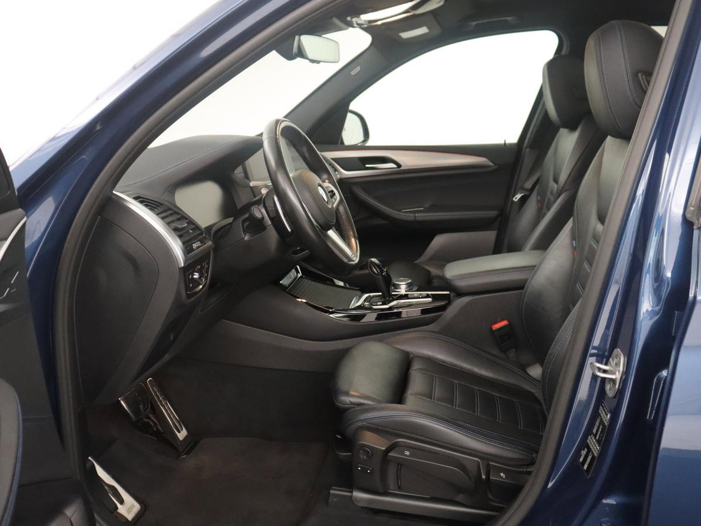 BMW X3 xDrive30e High Executive | Panoramadak | Leder | Adaptive cruise | Head-up | Stoelverwarming | Trekhaak | Sfeerverlichting | Camera | Park assist | Elektrische achterklep