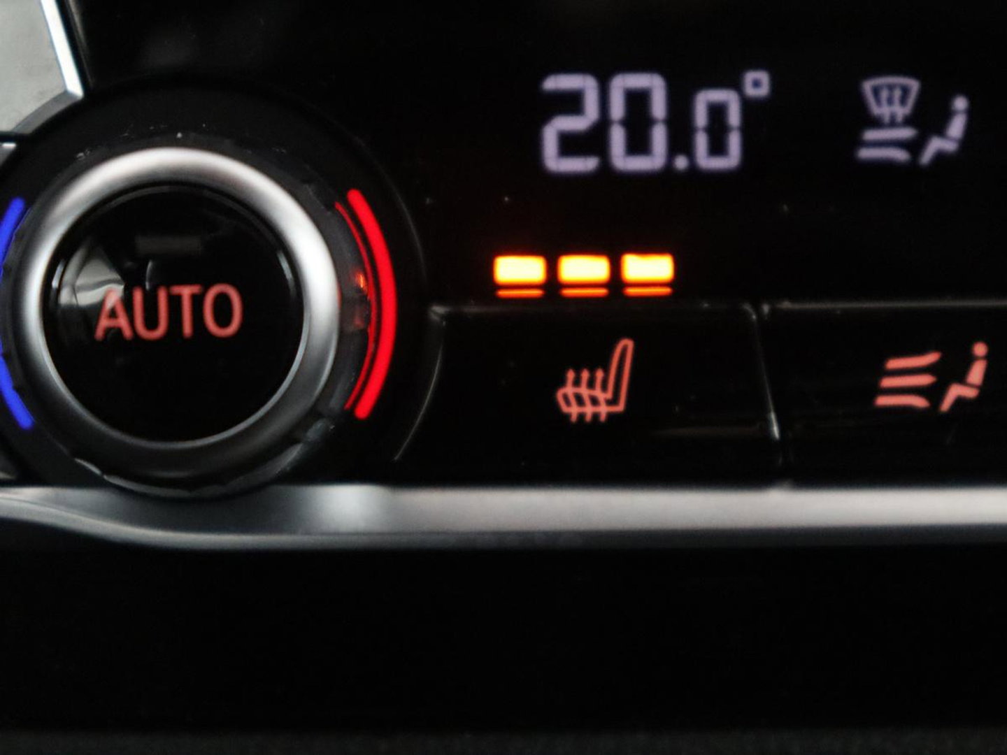 BMW X3 xDrive30e High Executive | Panoramadak | Leder | Adaptive cruise | Head-up | Stoelverwarming | Trekhaak | Sfeerverlichting | Camera | Park assist | Elektrische achterklep
