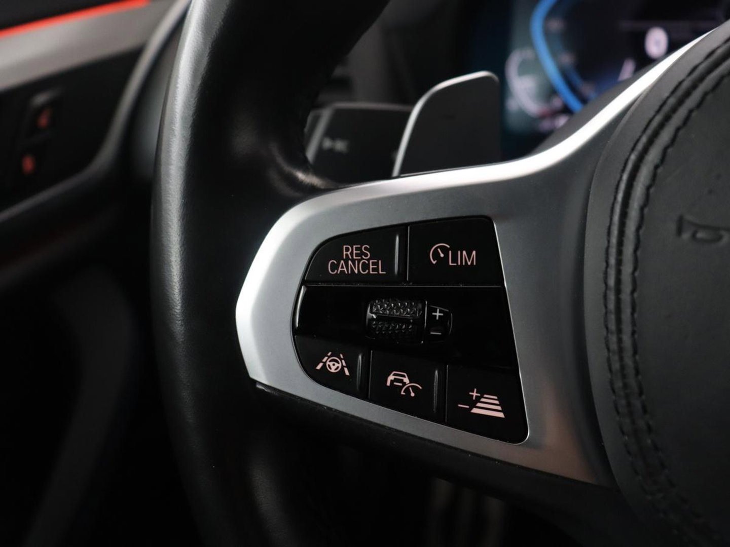 BMW X3 xDrive30e High Executive | Panoramadak | Leder | Adaptive cruise | Head-up | Stoelverwarming | Trekhaak | Sfeerverlichting | Camera | Park assist | Elektrische achterklep