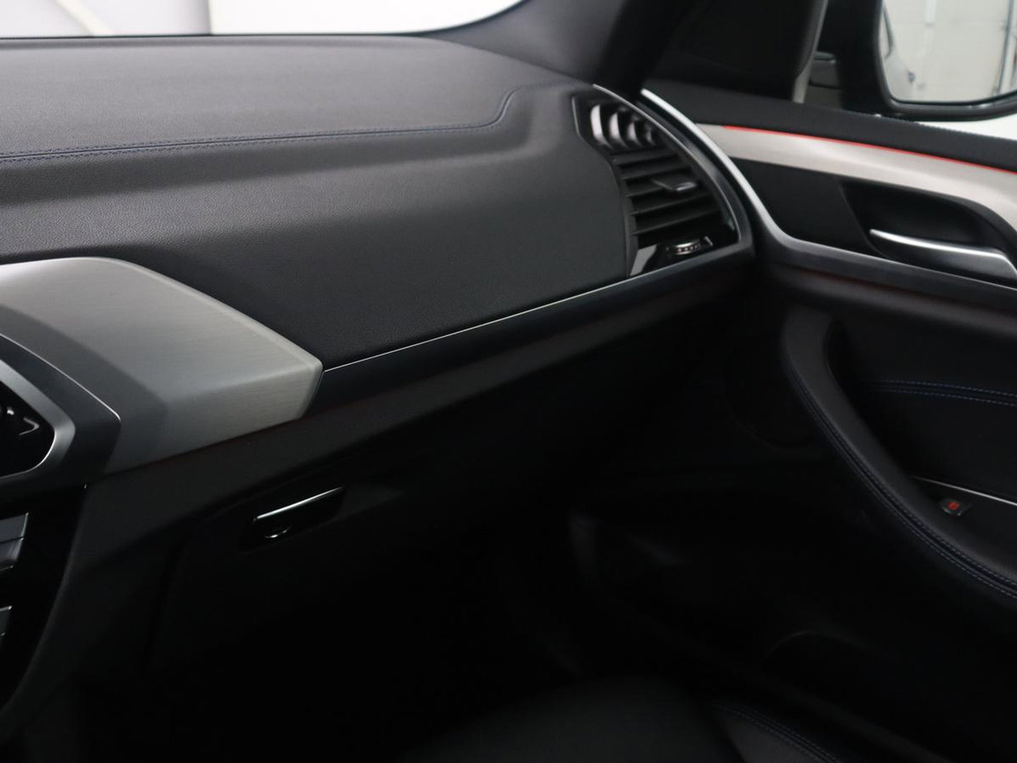 BMW X3 xDrive30e High Executive | Panoramadak | Leder | Adaptive cruise | Head-up | Stoelverwarming | Trekhaak | Sfeerverlichting | Camera | Park assist | Elektrische achterklep
