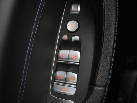 BMW X3 xDrive30e High Executive | Panoramadak | Leder | Adaptive cruise | Head-up | Stoelverwarming | Trekhaak | Sfeerverlichting | Camera | Park assist | Elektrische achterklep