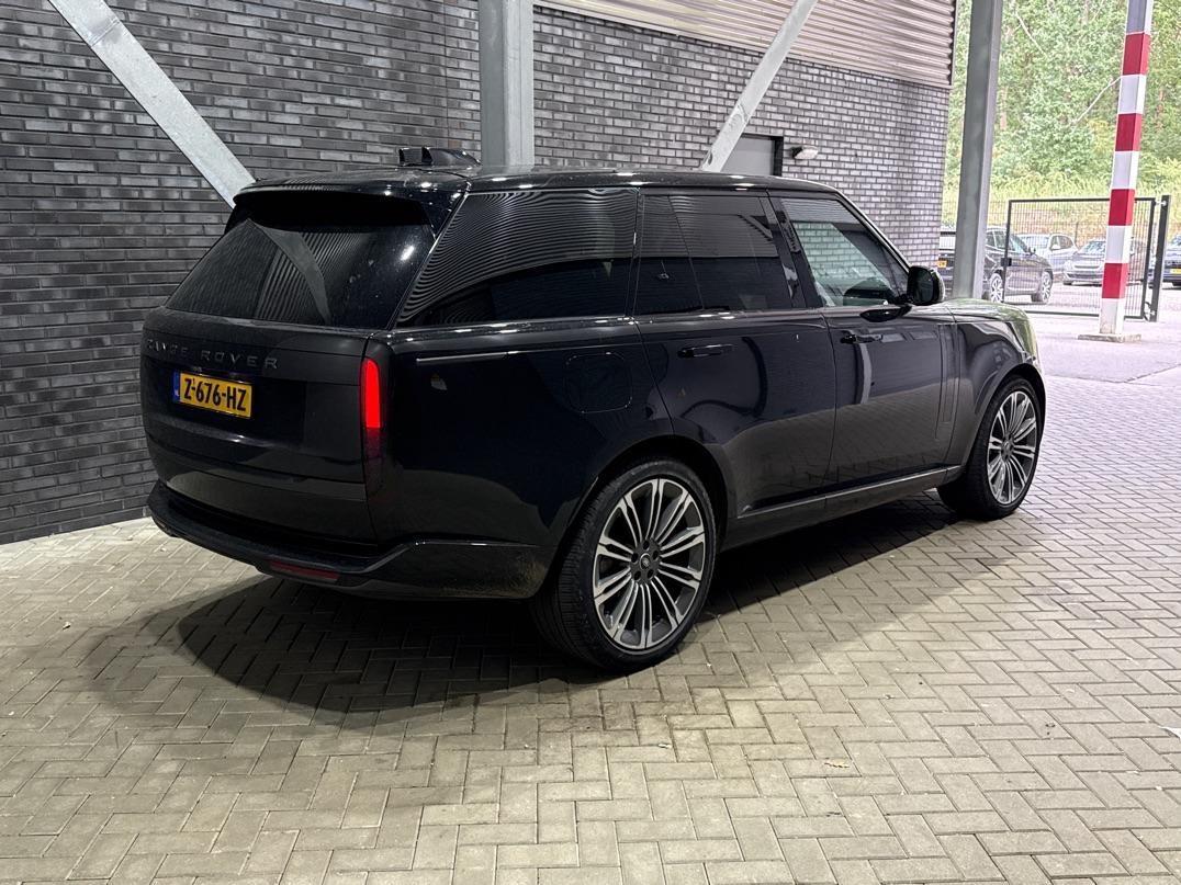 Land Rover Range Rover 3.0 D350 HSE Autobiography MHEV | Luchtvering | Panoramadak | Meridian 3D | 360° Camera | Koelbox | Stoelventilatie | 23 Inch
