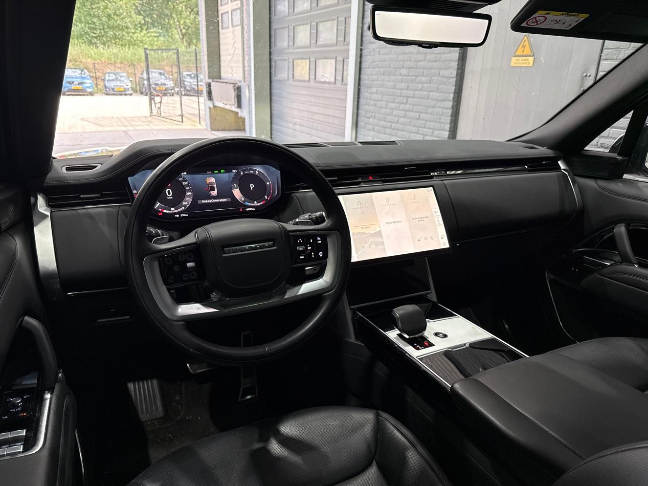 Land Rover Range Rover 3.0 D350 HSE Autobiography MHEV | Luchtvering | Panoramadak | Meridian 3D | 360° Camera | Koelbox | Stoelventilatie | 23 Inch