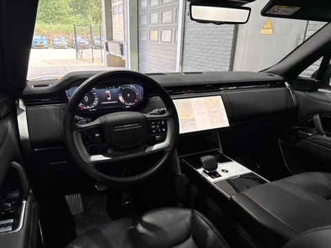 Land Rover Range Rover 3.0 D350 HSE Autobiography MHEV | Luchtvering | Panoramadak | Meridian 3D | 360° Camera | Koelbox | Stoelventilatie | 23 Inch