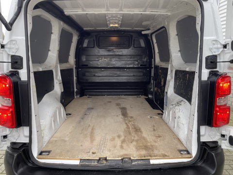 Opel Vivaro 2.0 CDTI 122pk L2H1 Edition nieuwe type / vaste prijs rijklaar € 12.950 ex btw / lease vanaf € 256 / airco / cruie / navi / camera / pdc / trekhaak 2500 kg !